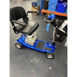 Scooter de Movilidad Portátil Todoterreno Usado, Ligero, 4 MPH, Alcance de 10 Millas, en Perfecto Estado, Ilusión, Suspensión para Discapacitados - Product Image 1