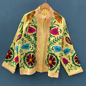 Veste courte en coton indien Suzani brodée à la main Veste de style vintage pour femmes Veste authentique Suzani brodée à la main Boho - Product Image 6