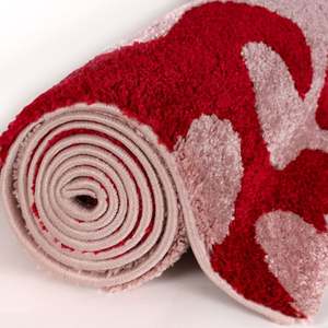 Alfombra moderna Joli Doodle roja y rosa de Netline Home - Product Image 6