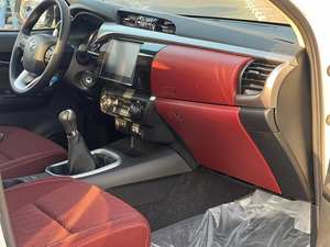 TOYOTA Hi Lux 2.7L 2024 Usada en Buen Estado - Product Image 2