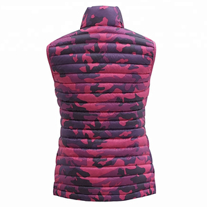 Gilet d'hiver à capuche sans manches pour hommes Service OEM Gilet en polyester rembourré Slim Fit Thick Warm Down Cotton Outerwear Plain Dyed - Product Image 2