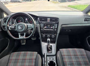 Auto Usado de Calidad a Precio Accesible, Volkswagen Golf GTI S 2015, Volante a la Izquierda - Product Image 2