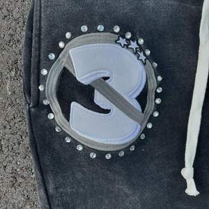 Survêtement confortable style streetwear 100% coton de qualité supérieure, imprimé sérigraphié pour homme, effet délavé, broderie appliquée - Product Image 2