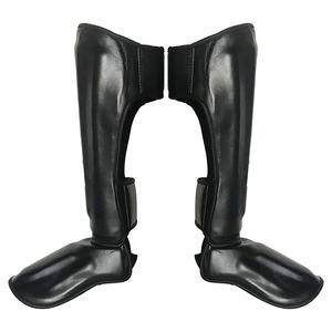 Espinilleras de Fútbol de Piel Sintética de Alta Calidad con Protección, Cómodas, Cobertura Media de Pierna, en Varios Colores - Product Image 4