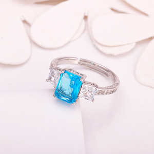 Anillo de Baguette de plata azul agua, joyería de piedras preciosas geométricas, Diamante de corte esmeralda, incrustación de ajuste de bisel chapado en rodio certificado IGI - Product Image 1