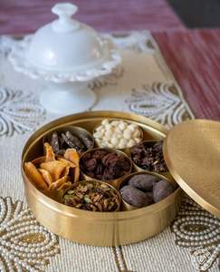 Boîte à épices décorative en laiton pour comptoir de cuisine, rehaussant l'intérieur avec un attrait culturel et artistique - Product Image 5