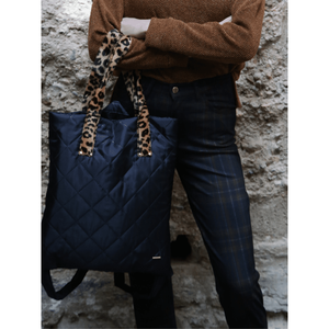 SAYURI Sac à dos de poche pour femme Compagnon de voyage élégant et pratique - Product Image 2