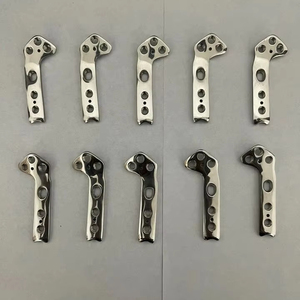 Placas de bloqueo ortopédicas veterinarias 10 piezas TPLO 3,5mm longitud 60 derecha e izquierda - Product Image 1