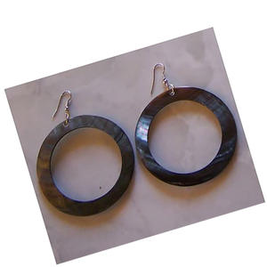 Boucles d'oreilles pendantes en acier inoxydable avec motif coquillage en spirale noire, bijoux tendance - Product Image 2