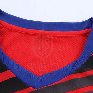 Uniforme de football respirant de dernière conception du fabricant d'usine personnalisé pour les adultes pour les sports d'été - Product Image 2