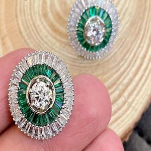 Hermoso conjunto de pendientes de tachuelas de circón con estilo, excelente calidad con tono plateado para mujer, ropa moderna, ropa de boda para mujer y Niña - Product Image 1