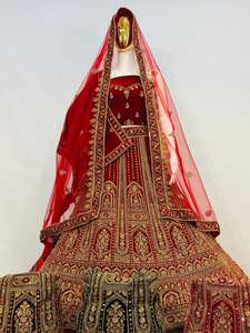 Lehenga กำมะหยี่ขนาดใหญ่พร้อมกระจกมองข้างเต็มรูปแบบ & jarkan ดูมัตตาขนาดใหญ่สำหรับงานปาร์ตี้-เจ้าสาว - Product Image 2