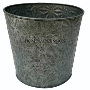 Macetas de metal galvanizado con diseño de granja de acabado rústico perfecto para la decoración de plantas de interior y exterior en jardines domésticos - Product Image 3