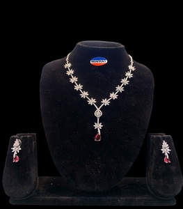 Conjunto de collares con perlas y diamantes americanos AD Joyería de moda para Aniversario de compromiso o presentaciones de regalos - Product Image 1