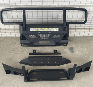 Pare-chocs tout-terrain en acier avec barre lumineuse LED, feux antibrouillard ronds, trou pour caméra, finition texturée noire, protection extérieure pour Toyota Prado LC250 - Product Image 2