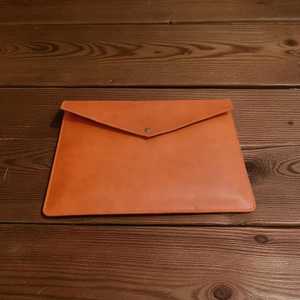 Housse pour ordinateur portable portable durable en cuir véritable de qualité supérieure au look rétro pour les affaires de bureau et les GLS-0335 de transport quotidiennes - Product Image 1