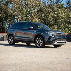 VOLKSWAGEN TAOS SE FWD 2023 USADO, Volante a la Izquierda/Derecha - Product Image 2