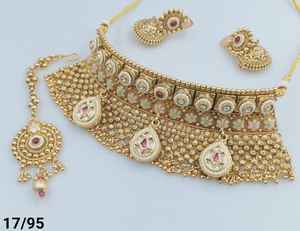 ENSEMBLE DE BIJOUX INDIENS TRADITIONNELS ET À LA MODE EN CUIVRE ENSEMBLE DE BIJOUX DE MARIAGE POUR FEMMES BOUCLES D'OREILLES ET COLLIER - Product Image 3