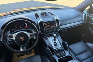 Porsche Cayenne Turbo 2013 Usado, Volante a la Izquierda/Derecha - Product Image 2