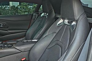 Toyota Supra 2024 d'occasion en excellent état, édition 45e anniversaire, 1 sur 900, boîte manuelle 6 vitesses, moteur turbo 6 cylindres - Product Image 5