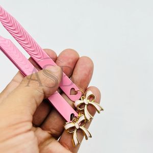 ASB Instruments Pince à cils de couleur rose Logo personnalisé Acier inoxydable Volume à 90 degrés Pointe Précision Nouveau Style Arc Charme - Product Image 4