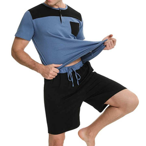 Conjunto de camiseta y pantalones cortos para correr en la playa de dos piezas hasta la rodilla de verano para hombre Ropa de verano cómoda y elegante - Product Image 1