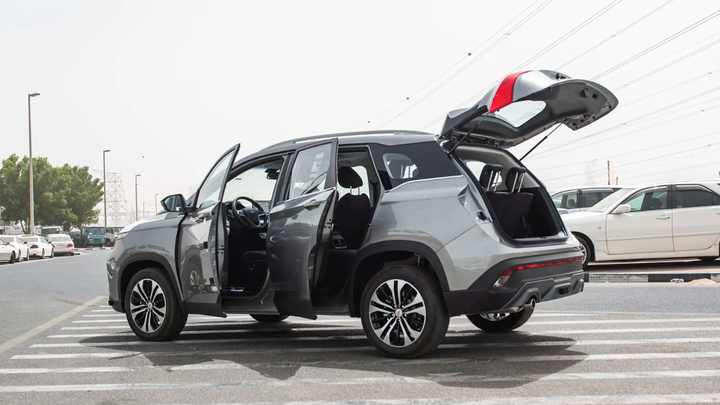 Neatly Used 2023 Captiva Premier 7 Seaters 1.5P Silver Vehicle Left Hand & Right Hand Drive LHD RHD Used Cars for Sale