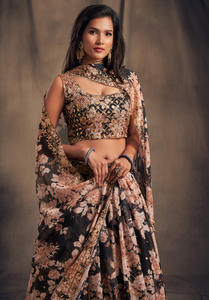Fil traditionnel et broderie Lehenga Choli pour femme personnalisé pour des occasions spéciales et des festivals à vendre - Product Image 2