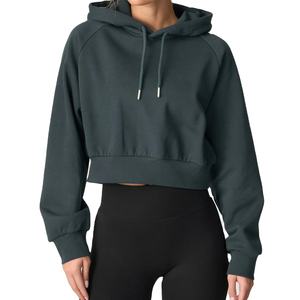 Nouvelle conception – Ensembles de sport d'hiver personnalisés à capuche pour femmes – Pulls amples en coton uni à manches longues et crop tops à capuche - Product Image 1