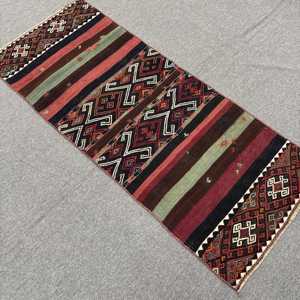 Vintage Turkish Kilim Small Rug 2.1x5 ft, <b>Red</b> Floral Rug <b>Wool</b> - Product Image 4