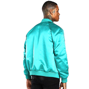 เสื้อแจ็กเก็ตผ้าซาตินสำหรับผู้ชายดีไซน์แบบตั้งได้สไตล์เบสบอลมันวาวน้ำหนักเบามีสไตล์ - Product Image 2