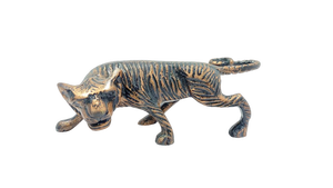 Sculpture moderne de tigre en aluminium doré Design Art déco pour la décoration intérieure Sculpture en métal artisanale pour le salon ou la salle à manger - Product Image 2