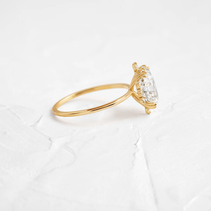 แหวนเพชรโมอิสสีทรงรีตัดมาใหม่พร้อมแหวนแต่งงานฮาโลแบบโบราณแหวนเพชรแบบสั่งทำ - Product Image 3