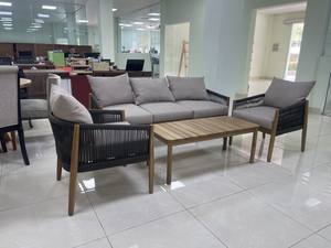 Huy Gia ensemble de table à manger en bois meubles de cuisine essentiels fabriqués au Vietnam matériau en bois durable - Product Image 2