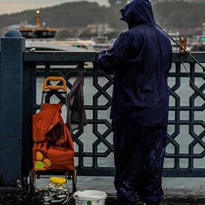 Veste coupe-vent décontractée à capuche ultra-légère pour hommes et femmes, durable, protectrice, imperméable, coupe-vent, respirante pour l'agriculture, la randonnée - Product Image 6