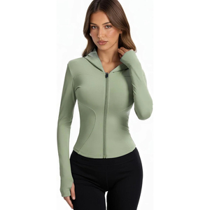 Veste de yoga pour femme de haute qualité, en toile tricotée, coupe ajustée, imperméable, coupe-vent, fermeture éclair, pour la gym et le fitness en hiver. - Product Image 5