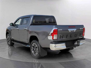 Pick-up 4x4 Diesel Turbo d'occasion 2024 pour Hilux Revo, conduite à gauche, sièges foncés - Product Image 5