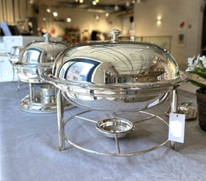Plateaux en acier inoxydable en laiton faits à la main avec motif floral Plateaux bols Supports et plats Hotpots Casserole Chaffing Plats - Product Image 1