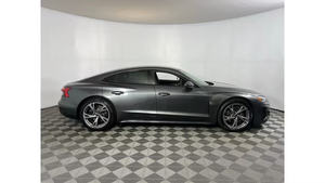 2024 Audi e-tron GT Prestige AWD Coche usado Seminuevo Certificado - Product Image 2