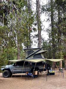 TOYOTA TACOMA TRD OFF-ROAD DOBLE CABINA 4X4 2020 USADO, VOLANTE A LA IZQUIERDA/DERECHA - Product Image 4