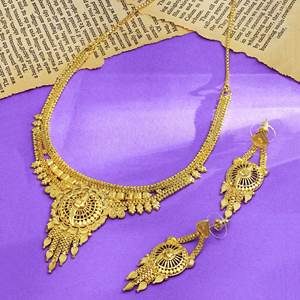 Venta al por mayor 14K 18K 24K Micro collares chapados en oro, joyería de moda, joyería de diseño floral tradicional, joyería llena de oro de latón - Product Image 4