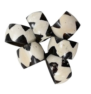 ห่วงรัดผ้าเช็ดปากทำจากไม้ทรงกลมแบบมินิมอลสีมันวาวเข้มสำหรับสไตล์อเมริกันหรูหรานำเสนอโต๊ะรับประทานอาหารเป็นมิตรกับสิ่งแวดล้อม - Product Image 3