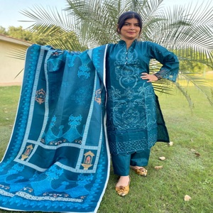 Trajes de Invierno al por Mayor para Mujer, Kameez Shalwar Khaddar, Trajes Khaddar de Faisalabad, Trajes Shalwar Kameez de Invierno de Alta Calidad - Product Image 1