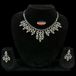 Ensemble de collier de bijoux AD à la mode pour femmes avec des diamants artificiels brillants parfaits pour les mariages et les grandes célébrations - Product Image 1