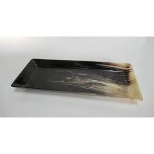 Plateau de service carré fait à la main en corne, plateaux de service uniques, articles en corne faits à la main de luxe, artisanat indien de bol en corne véritable - Product Image 6