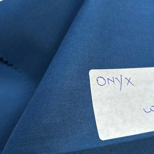 Tissu Satin Onyx Premium 100% Polyester PolyCot Shirting Exportation Vêtement de qualité pour filles Vêtements de nuit et utilisation en extérieur - Product Image 1