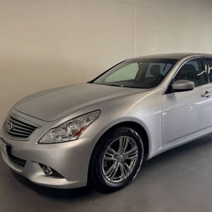 Voiture d'occasion de qualité abordable, In-fin-iti G2-5 Se-dan 2012, conduite à gauche - Product Image 1