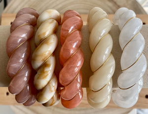 Brazaletes de resina geométrica gruesa Brazaletes de mármol de diámetro interior de 65mm - Product Image 4