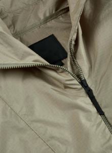 Veste coupe-vent respirante sur mesure de nouvelle conception en gros pour hommes avec capuche, fermeture éclair latérale et poches, veste tendance coupe-vent - Product Image 3