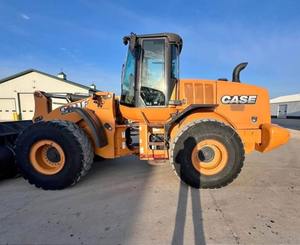 2014 pour mini chargeuse sur chenilles 921F-Moteur et pompe à haute efficacité de fonctionnement Construit pour les travaux difficiles et une productivité élevée - Product Image 1